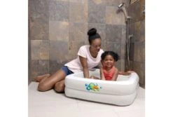 Bestway Babybad Scrub-a-dub 14 Bestway Babybad Scrub-a-dub -Dophin Zwembaden Winkel bestway babybad scrub a dub in douchebak 1