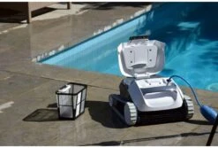 Dolphin Zwembadrobot E10 -Dophin Zwembaden Winkel foto 1 dolpin zwembadrobot e10 1 aangepast 1