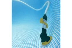 Interline Minizap Automatische Zwembadstofzuiger -Dophin Zwembaden Winkel interline minizap automatische zwembadstofzuiger in gebruik