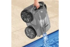 Zodiac Alpha OA 6600 IQ 4WD Zwembadrobot -Dophin Zwembaden Winkel zodiac alpha oa 6600 iq 4wd zwembadrobot uit het water halen